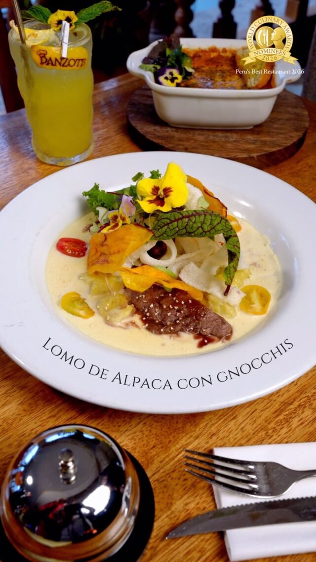 Panzotis Restaurant: cocina ítalo-peruana en el corazón de Cusco ✨

En Panzotis Restaurant, la tradición italiana se encuentra con la esencia peruana para crear una experiencia gastronómica única en Cusco. 🍝✨

Déjate conquistar por una propuesta llena de sabor, donde encontrarás clásicos italianos y creaciones con identidad peruana:

🥩 Lomo de Alpaca a la Marsalla con Gnocchis — la intensidad de salbor peruano con la tradicion italiana, delicadeza y cremosidad del risotto italiano.

🍝 Linguini Alfredo — pasta cremosa y llena de sabor, perfecta para los amantes de la cocina italiana.

🍝 Fettuccini a la Carbonara — una preparación clásica, cremosa y reconfortante que representa la esencia de Italia.

🌿 Linguini al Pesto — aromático, fresco y elaborado para disfrutar todo el sabor de la tradición italiana.

En Panzotis encontrarás una experiencia gastronómica que combina cocina italiana, sabores peruanos e ingredientes seleccionados, en una ubicación privilegiada en el Centro Histórico de Cusco.

🍕 Cocina italiana en Cusco
🇮🇹 Especialidad en pastas y sabores italianos
🇵🇪 Cocina ítalo-peruana
🥩 Fusión de sabores peruanos e italianos
🍷 Experiencia gastronómica en el Centro Histórico

📍 Calle Palacio 126, Centro Histórico de Cusco
📞 Reservas: +51 948 317 469

Panzotis Restaurant
Donde la pasión por la cocina italiana se convierte en arte. ❤️🍷

#Panzotis #PanzotisCusco #RestauranteItalianoCusco #RestauranteItaloPeruano #RestauranteCusco